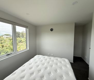 1 Te Toka Ika Lane, Mangere Bridge - Photo 1