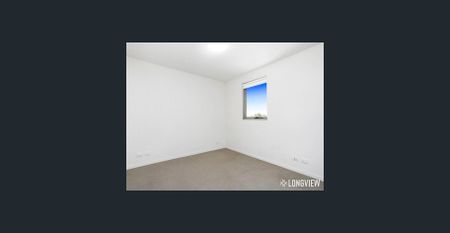 COSMOPOLITAN 2 BEDROOM APARTMENT - Photo 5