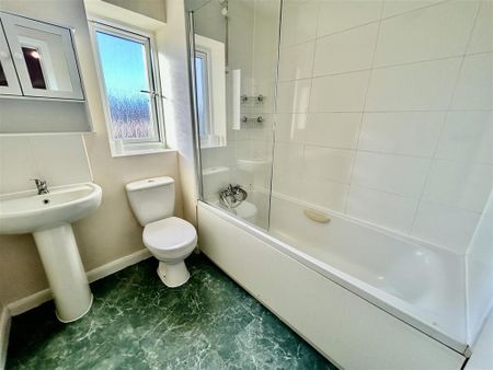 4 bedroom townhouse to rent - Photo 2