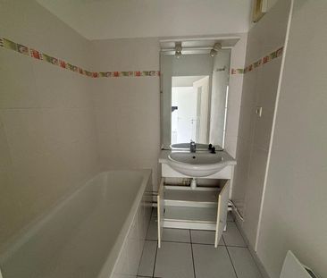 Location Appartement 2 pièces 47m² - Photo 6