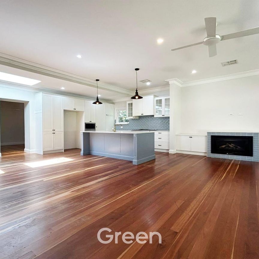 Spacious Family Home Blending Comfort and Contemporary Style in a Prime Denistone Location! - Photo 1