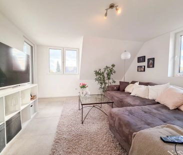 Tolle DG-Wohnung - mit Spitzboden und Loggia - Foto 1