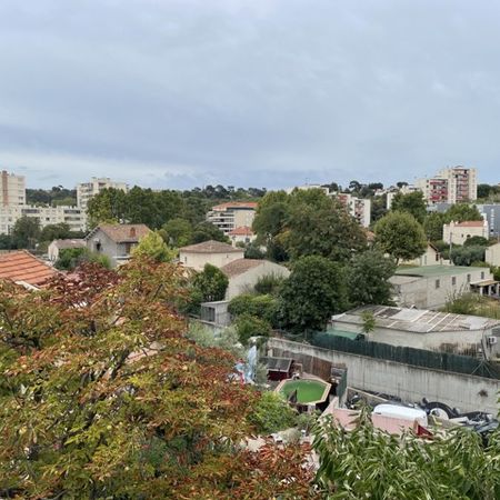 Location Appartement 2 pièces 33m² MARSEILLE 13ème - Photo 4