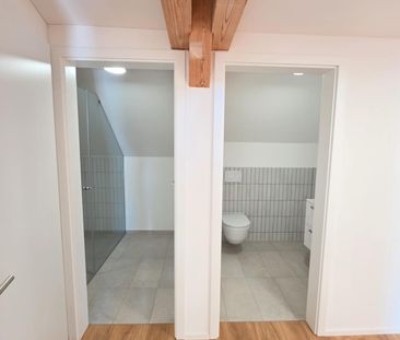 Kernsanierte Dachwohnung mit Galerie, Balkon und direktem Lift - Foto 4