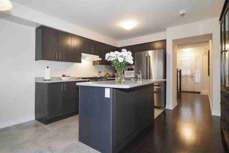 33 Duckworth Road apartment — Cambridge, ON (3-Bedroom) - 3 Bedroom - Photo 5