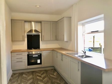 Cowling Lane, Leyland - Photo 2