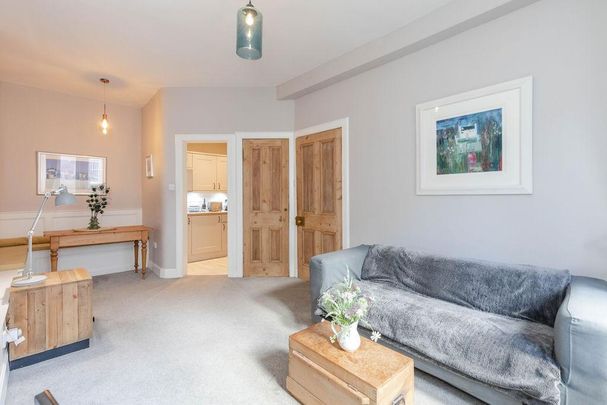1 bedroom flat to rent - Photo 1