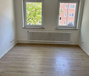 Helle, gepflegte 2-Zimmer-Wohnung zum 16.07. zu vermieten! - Photo 1