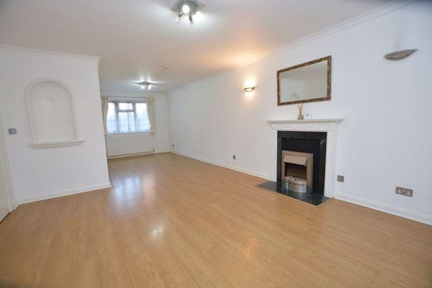 3 bedroom terraced house to rent - Photo 1