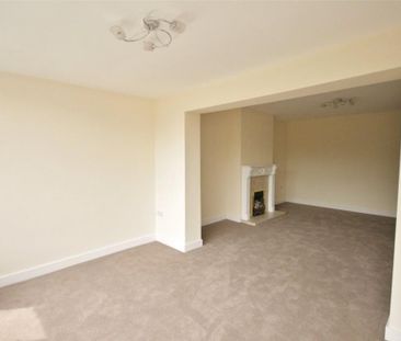 3 bedroom semi-detached bungalow to rent - Photo 1