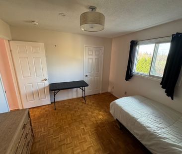 For Lease - 103 Belmont Crescent, Vaughan, Ontario - Photo 3