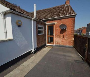 Broad Street, Swindon, Wiltshire, SN1 - Photo 2