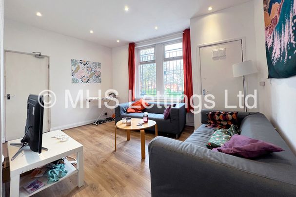 1 Bedroom End Terraced House for rent in Glossop View - Photo 1