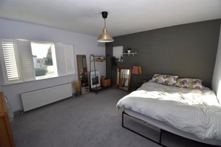 4 bedroom detached house to rent - Photo 5