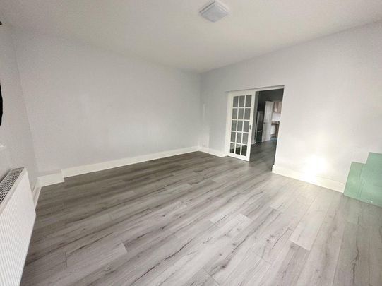 2 bedroom end of terrace house to rent - Photo 1