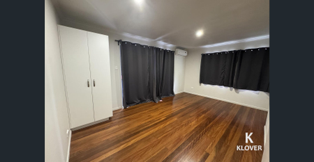 🏡 BIG FAMILY HOME WITH YARD, SHED & ENTERTAINING DECK✨ - Photo 5