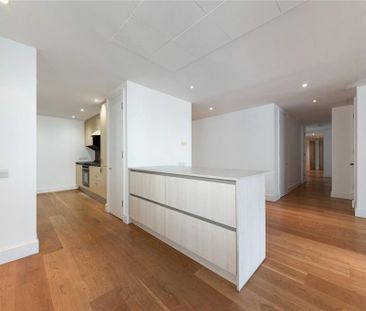 3 bedroom penthouse to rent - Photo 4