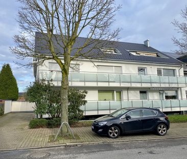 2,5 Raum DG Wohnung mit Südloggia, im 8 Fam. Haus, ruhiger Wohnlage... - Photo 3