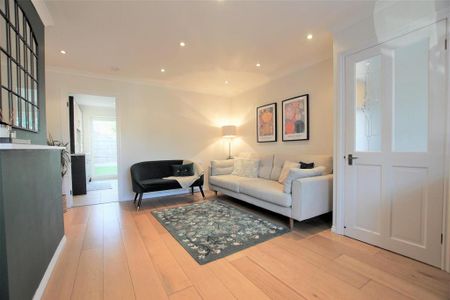 3 bedroom link detached house to rent - Photo 2