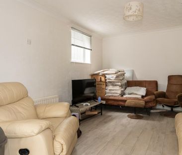 6 bedroom detached house to rent - Photo 1