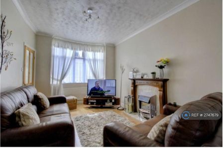 3 bedroom terraced house to rent - Photo 3