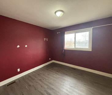For Lease - 3157 Steeles Avenue, Milton, Ontario - Photo 5