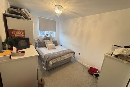 Edinburgh Gate - Photo 4