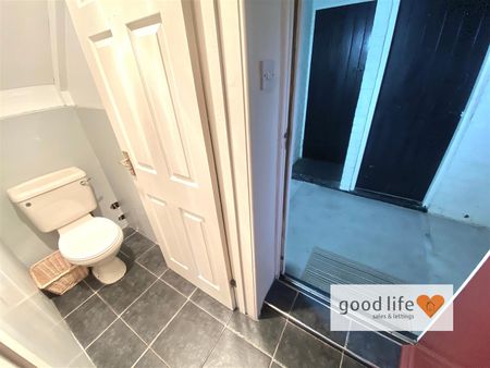 Clinton Place, East Herrington, Sunderland - Photo 3