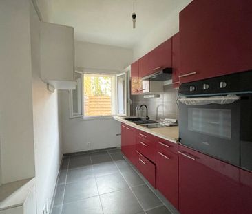 CABANNES CENTRE APPARTEMENT 2 PIECES AVEC TERRASSE EN RDC - Photo 3