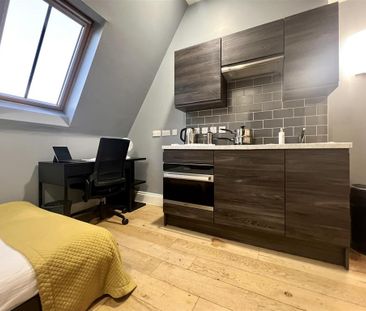 Studio to rent - Photo 2