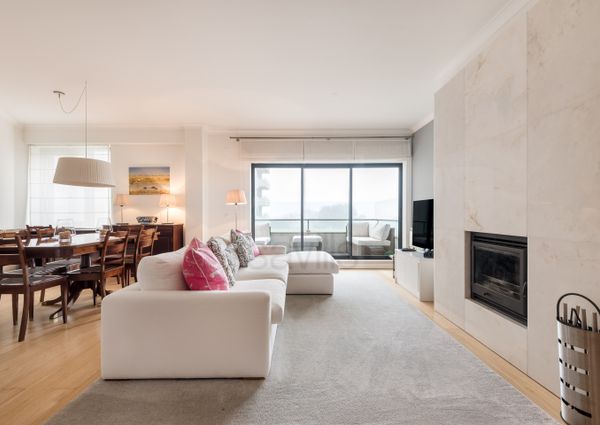 Apartamento T3 na Foz com varanda