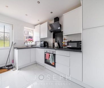 1 bedroom in a house share to rent - Photo 4