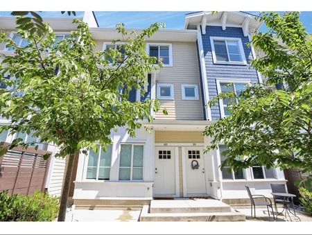 Hazelwood Townhouse. Stylish & Bright Three Bedrooms/Three Bathrooms - Photo 4