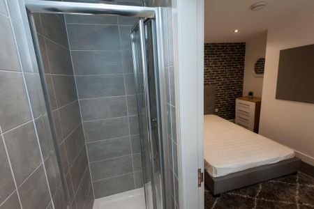 5 bedroom apartment to rent - Photo 3