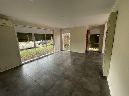 Seabrook's Finest! Newly renovated family home. - Photo 2