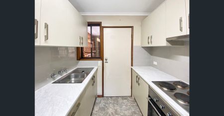 MOVE IN READY - Photo 4