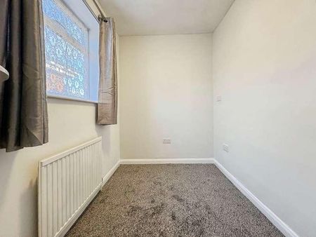 Downs Crescent, Hull, HU5 - Photo 5