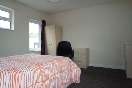 5 bedroom house to rent - Photo 2