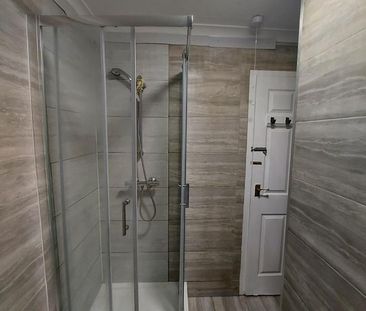 Room in a Shared House, Shipman Road, E16 - Photo 5