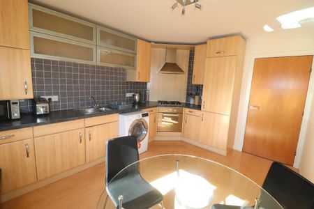 2 bedroom flat to rent - Photo 5