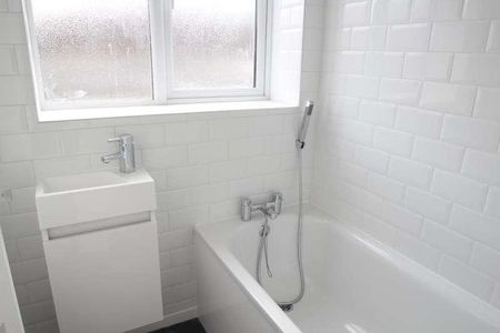 High Street, Orpington, Kent, BR6 - Photo 2