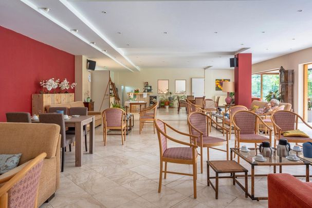 Degelijke serviceflat met terras in Residentie LINDENHOF - Photo 1