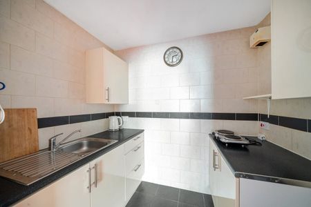 1 bedroom flat to rent - Photo 4