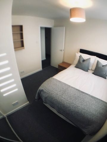 1 Bed Flat, Hadden Street, AB11 - Photo 2