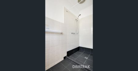 Updated, City Fringe 3 BEDROOM TOWNHOUSE - Photo 4