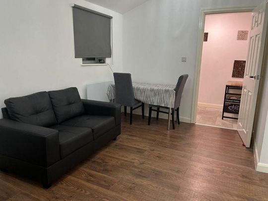 1 bedroom flat to rent - Photo 1