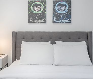 1216 Stanley, Spacious 3-Bedroom Apartment for Rent! - Photo 5