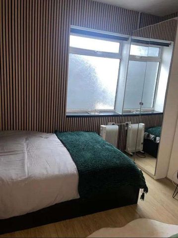 Walworth Road, London, SE17 - Photo 2