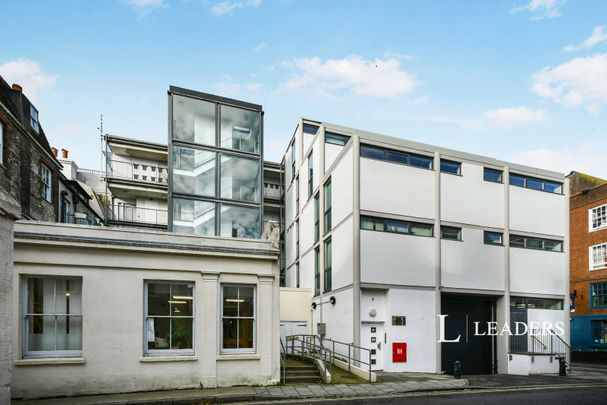 2 bedroom apartment to rent Princes Street, Brighton, East Sussex, BN2 - Photo 1
