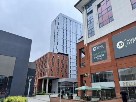 4 bed apartment –Premium Ensuite - Photo 2